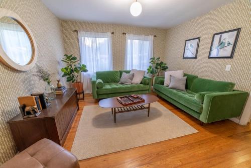 2 bedrooms, 3 beds