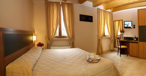 La Zerla Room Type - Superior Double or Twin Room with Garden View La Zerla Room Type - Superior Double or Twin Room with Garden View