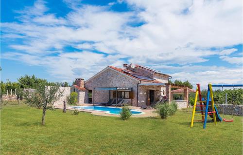 Beautiful home in Vodice with 4 Bedrooms, WiFi and Outdoor swimming pool - Vodice