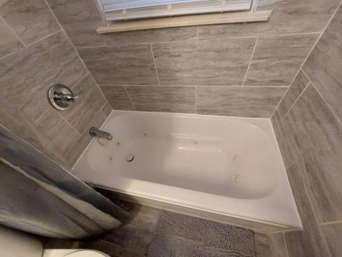 420 JACUZZI OASIS - Events Allowed