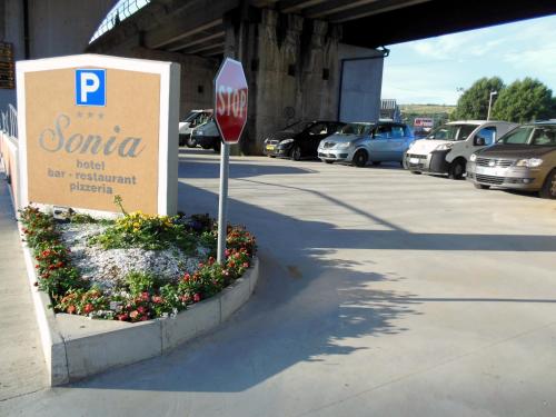Hotel Sonia - main image