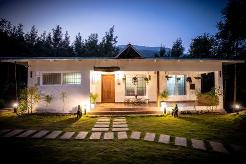 The Viber Yercaud- villa with waterfalls