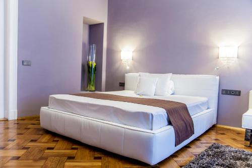 Matei Corvin Deluxe Apartment - image 12