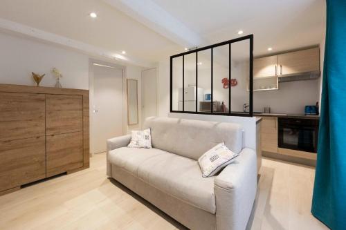 Apartment room in Brand-new atypical studio in rue Fourmillière
