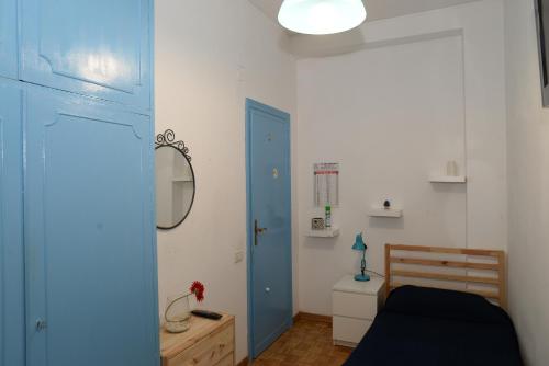 Emilios Home Entire Apartament up to 7 people, Рим (фото 8)