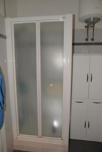 Emilios Home Entire Apartament up to 7 people - image 6