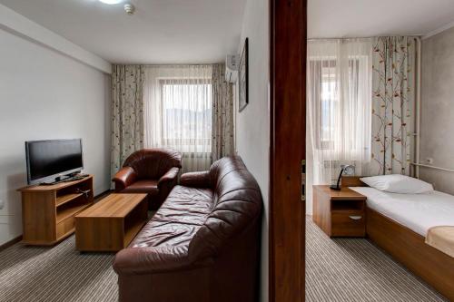 Two-Bedroom Apartment (4 Adults)