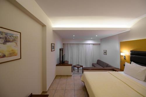 Hotel Europa Olympia Room Type - Classic Room with Balcony Hotel Europa Olympia Room Type - Classic Room with Balcony