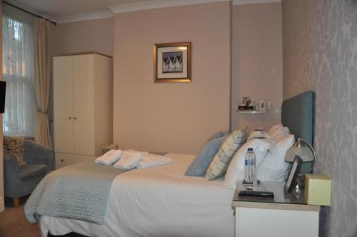 Double room En-suite with shower