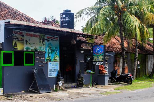 COCONUT BEACH BUNGALOWs & WARUNG