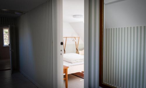 Three-Bedroom Apartment image 9