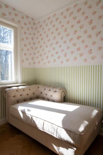 Three-Bedroom Apartment image 1