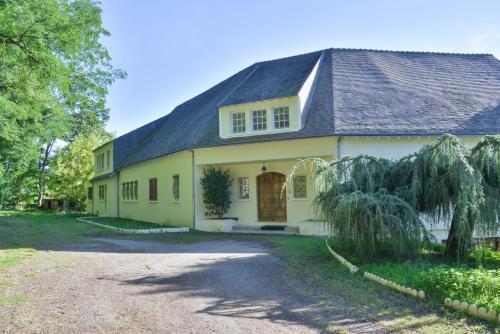 A haven of peace in the very center of France! cottage Le Bas de Grange