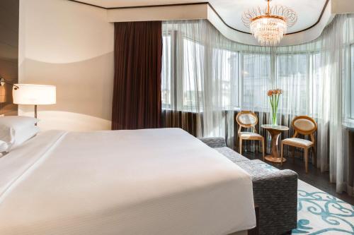 Hyatt Regency Kiev - image 6