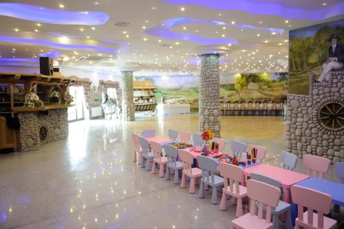 Зручності, Hotel Prymus in Радом