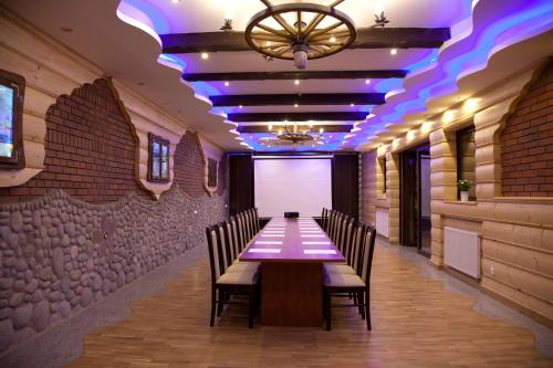 Зручності, Hotel Prymus in Радом