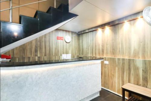 Central Queens Residency - Cochin