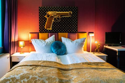 1 queen bed