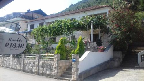 Apartment 4199-2 for 3 people in Trpanj