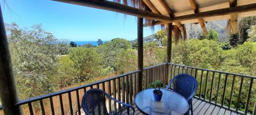 Casa en Zapallar con hermosa vista y jardín.