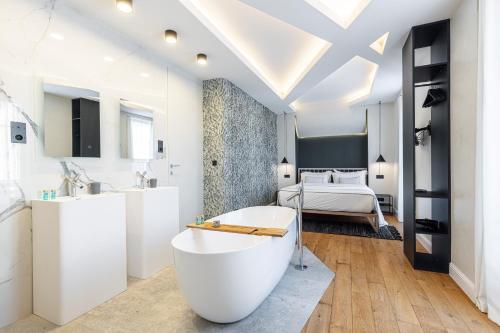 Le Dortoir Multi Storey Luxury Suites - image 3