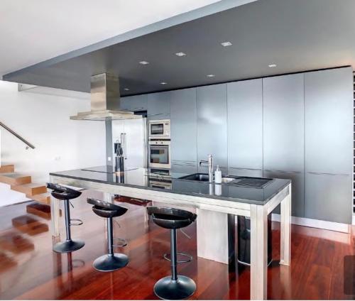 Luxurious Penthouse Suite direct on sea 5