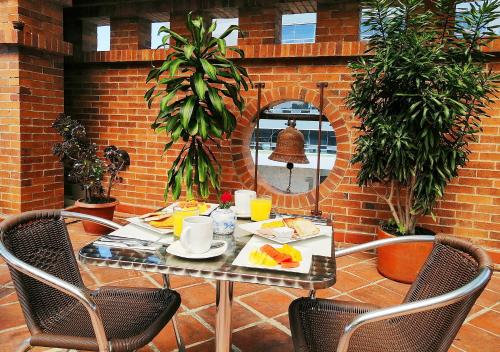 레스토랑, Apartasuites BellHouse Bogotá (Apartasuites BellHouse Bogota) in 노스 웨스트 (주거 지역)