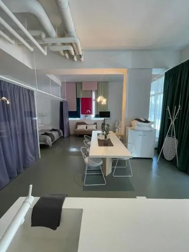 Main Station Design Loft Style Apartment in Innsbruck, Österreich