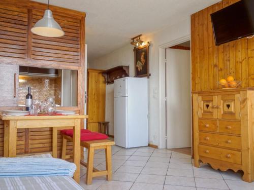 Apartment Les Grandes Platières-4 by Interhome - Location saisonnière - Tignes