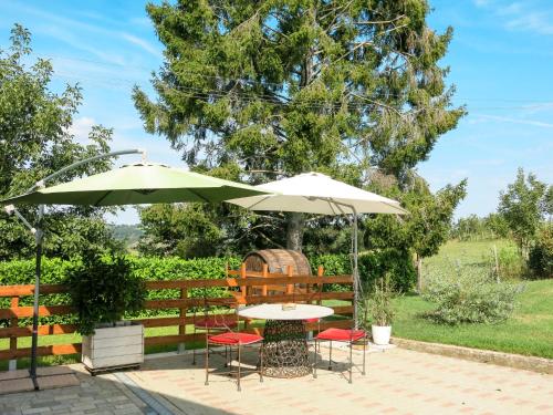  Apartment Ca´ Marianna by Interhome in Roatto