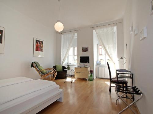 Apartment Am Margaretenplatz by Interhome - Vienna