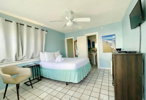 Standard Motel Room image 4