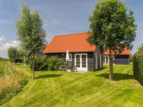 Villa, Holiday Home Zeeuwse Cottage De Stelhoeve-4 by Interhome in Kapelle