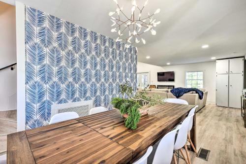 Chic St Marys Home, 2 Blocks from Riverfront in Saint Marys, USA