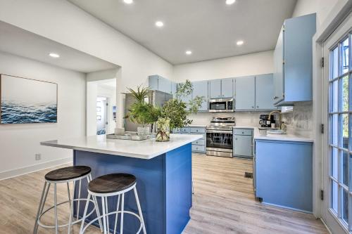 Chic St Marys Home, 2 Blocks from Riverfront in Saint Marys, USA