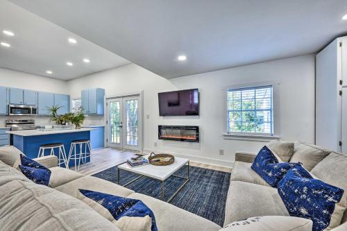 Chic St Marys Home, 2 Blocks from Riverfront in 聖瑪利 (GA)