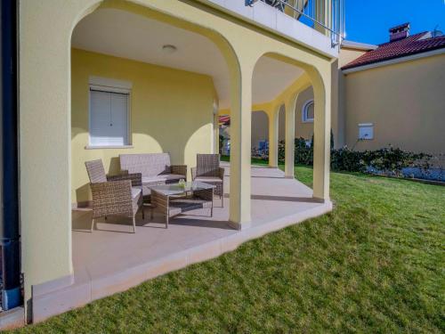  Apartment Lucia-1 by Interhome in Kmeti