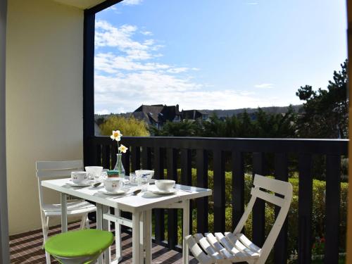 Apartment Les Terrasses de Tourgeville-3 by Interhome