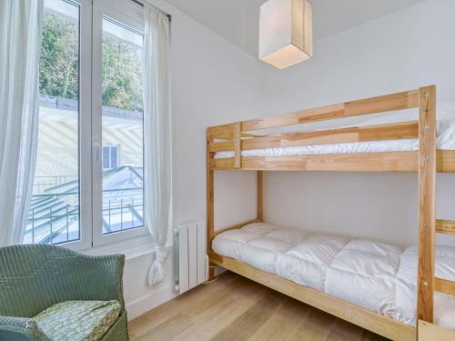 Apartment Les Roches by Interhome