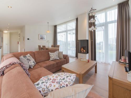  Holiday Home Water Resort Oosterschelde - huisnr- 93 by Interhome in Wemeldinge