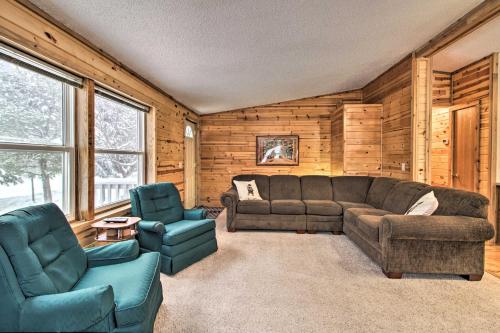 Cozy Crosby Cabin Near Serpent Lake and Main St photo 2