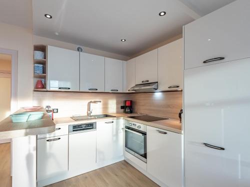 Studio Les Trois Iles-8 by Interhome in 屈伊伯龍