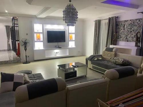 Experience Ibadan- Entire Villa