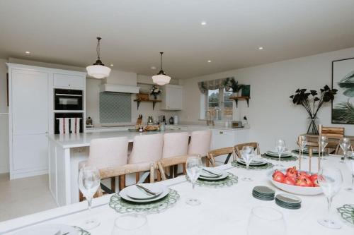 Hayward House, Hot Tub, Large Garden in Nettlebed
