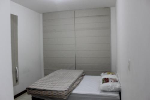 APARTAMENTO ENCANTADOR, A 400 METROS DA PRAIA DE PALMAS,