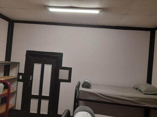 Bed in 6-Bed Mixed Dormitory Room image 10