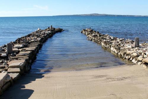Apartments by the sea Privlaka, Zadar - 18601, Vir (photo 5)