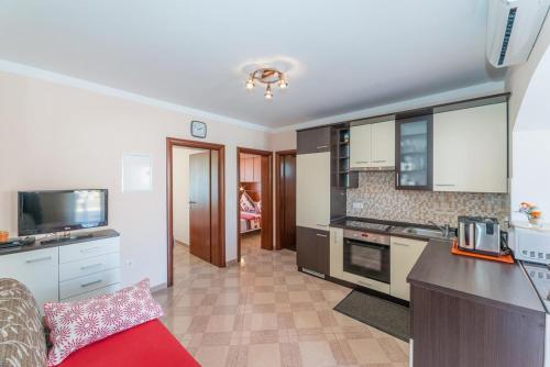Apartments by the sea Vir - Lozice, Vir - 18567
