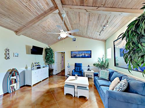 Sail Away at Pirate's Bay Unit 113, Port Aransas