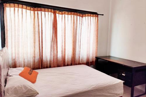KoolKost @ Wiyung (Minimum Stay 30 Nights)